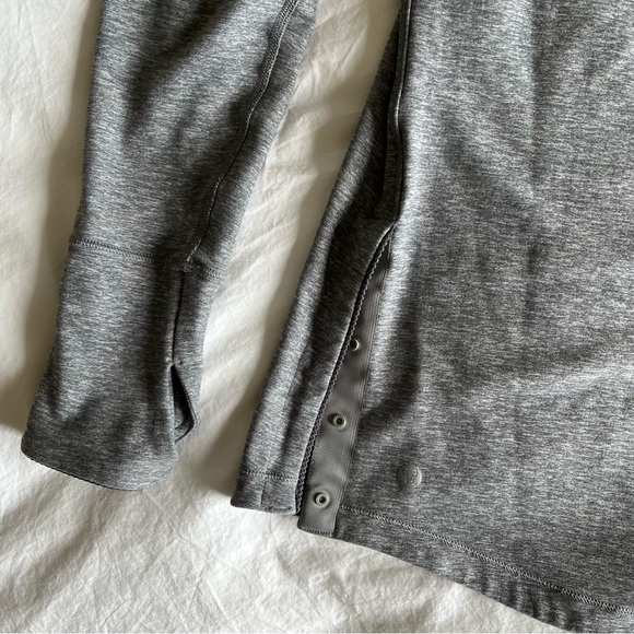 Lululemon Rulu turtleneck top, Size 2 - Picture 3 of 7